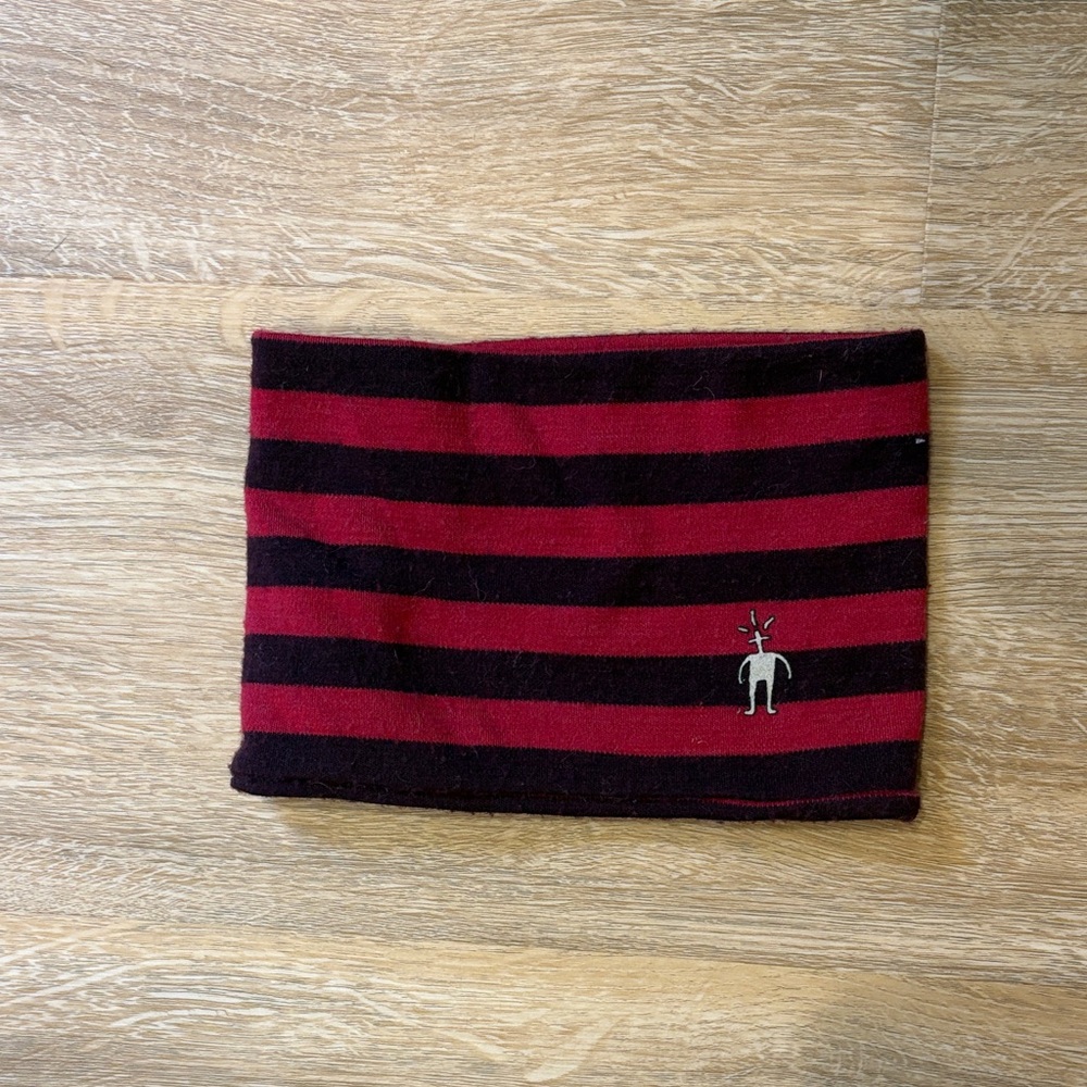 Kids Smartwool Merino Striped Red and Black Neck Warmer - S/M